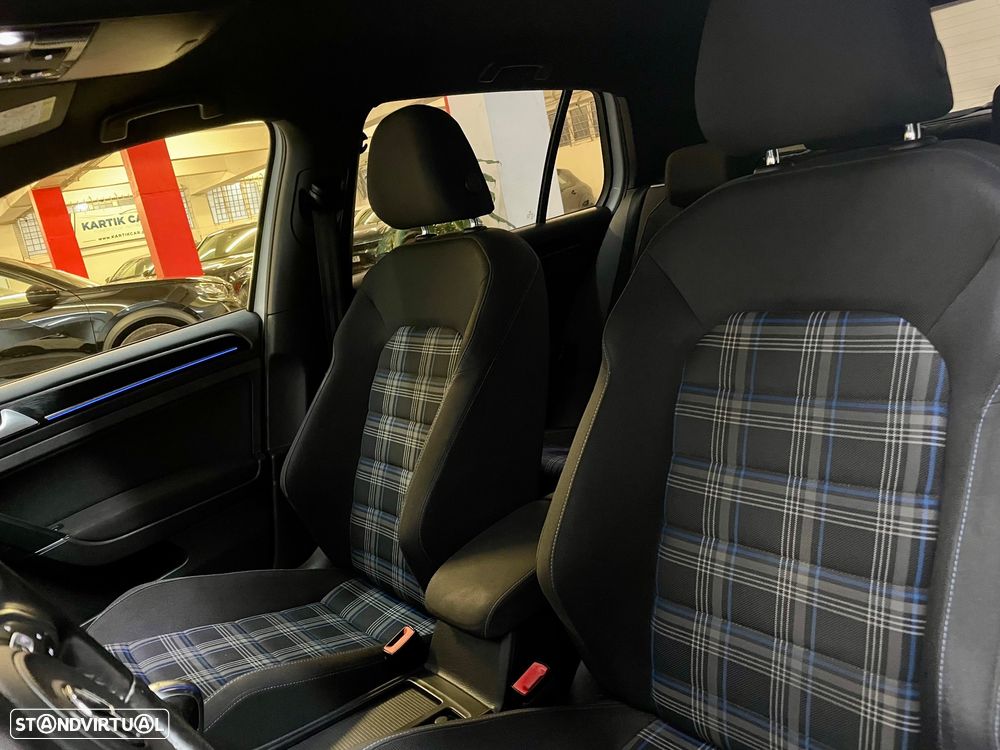 VW Golf 1.4 GTE Plug-In-Hybrid DSG - 22