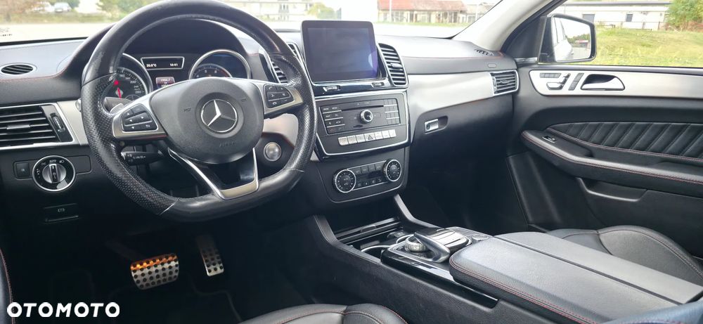 Mercedes-Benz GLE 500 4-Matic 9G-TRONIC - 16