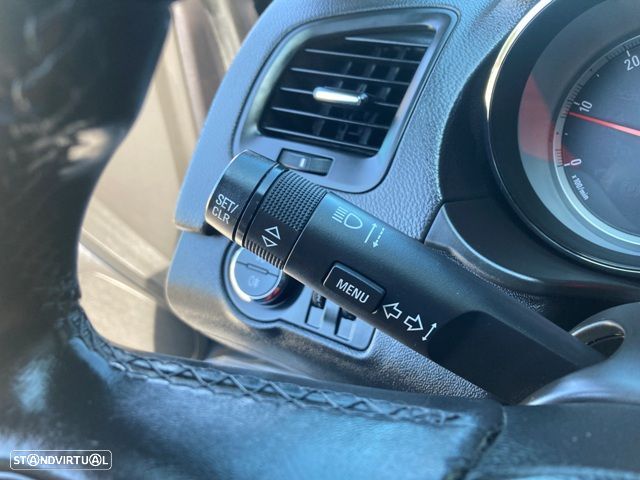Opel Insignia Sports Tourer 2.0 CDTi Edition S/S — fotografia 16
