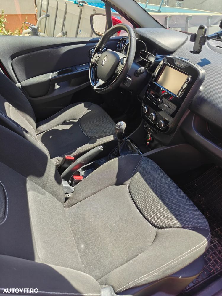 Renault Clio - 11