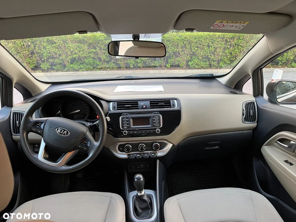 Kia Rio 1.4 M - 11