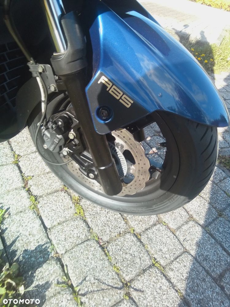 Kymco Downtown - 11