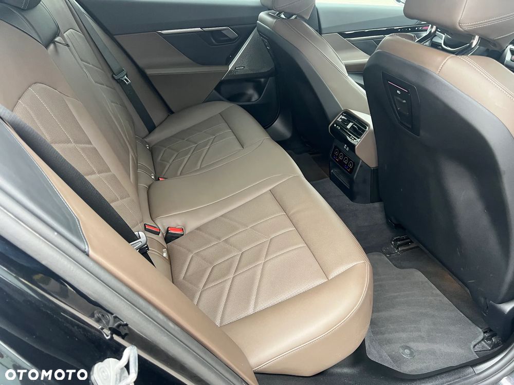 BMW Seria 5 530e PHEV - 11