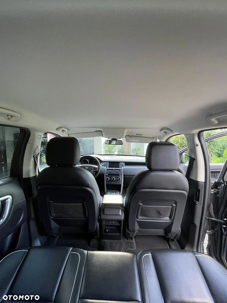Land Rover Discovery Sport 2.0 D180 R-Dynamic HSE - 30