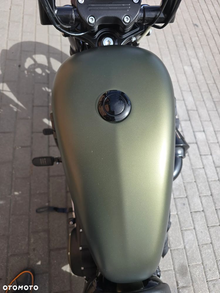 Harley-Davidson Sportster Iron 883 - 19