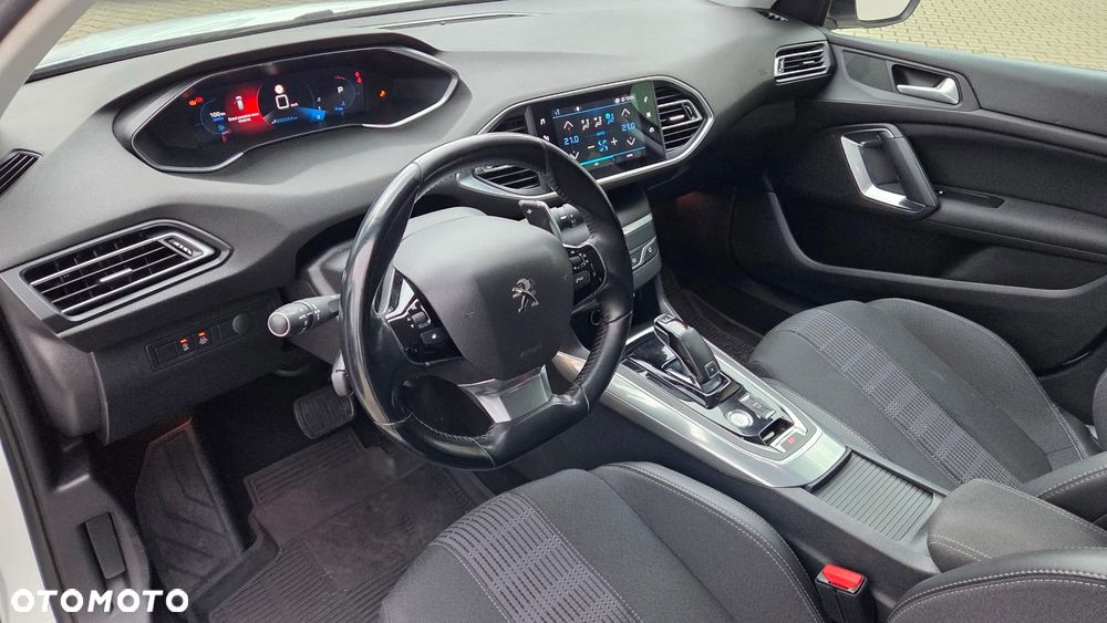 Peugeot 308 1.5 BlueHDi Allure Pack S&S EAT8 - 16
