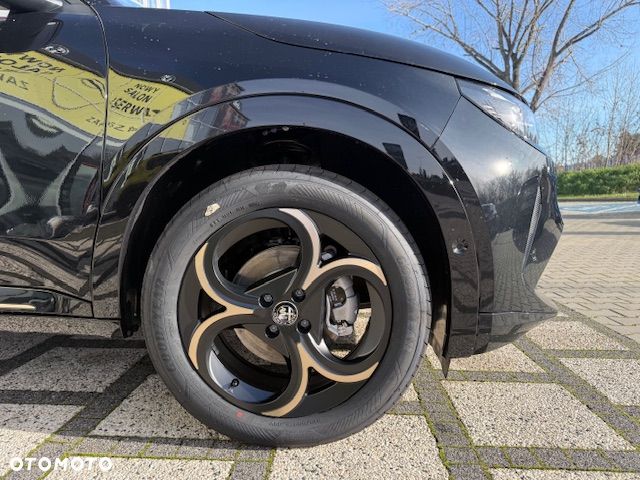 Alfa Romeo Junior 1.2 mHEV Ibrida Intensa eDCT - 9