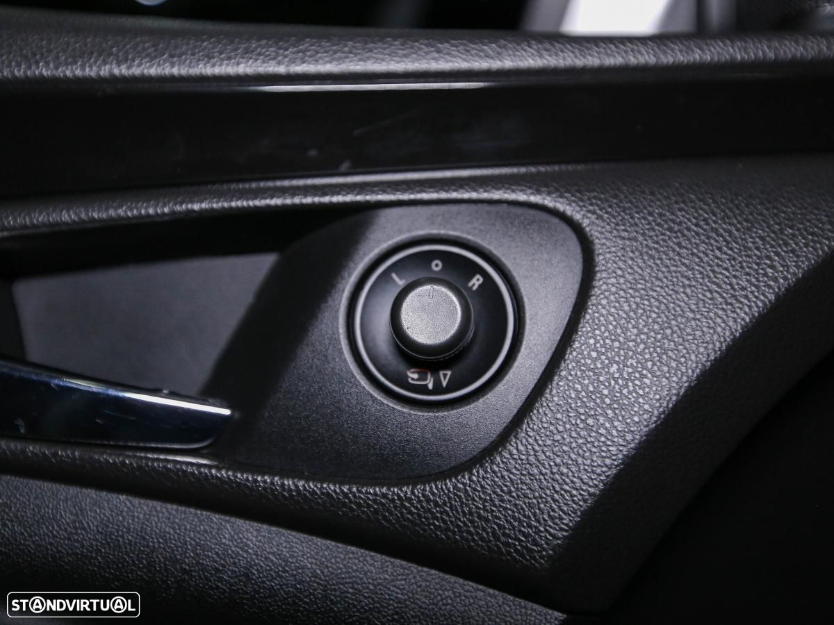 Opel Insignia Sports Tourer - 12