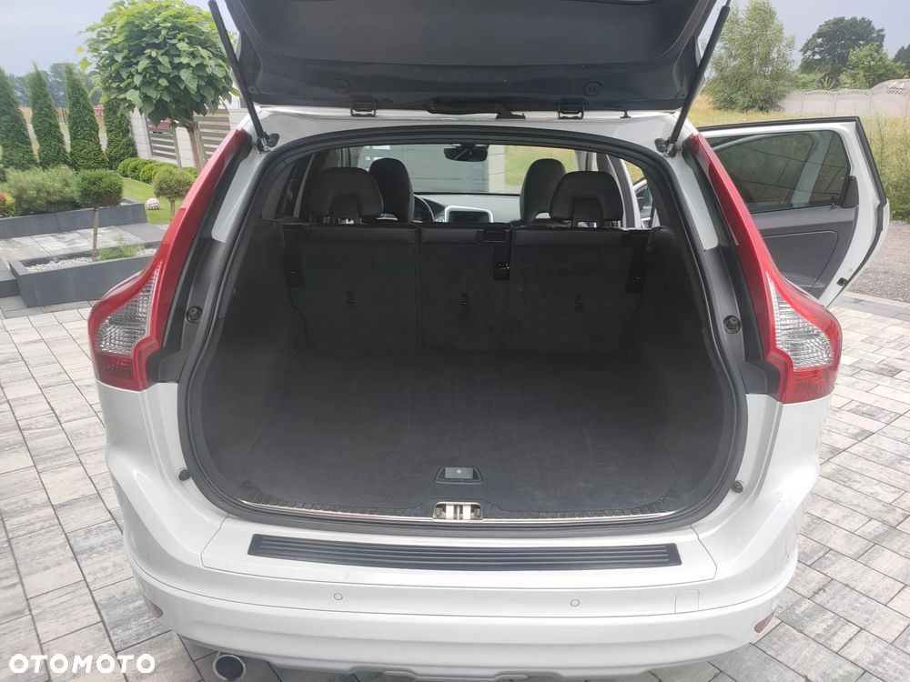 Volvo XC 60 D3 Drive-E Momentum - 31