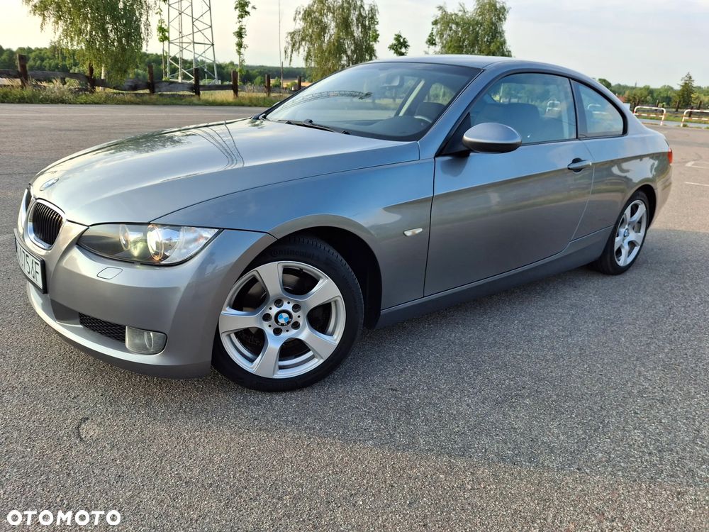 BMW Seria 3 320i - 3