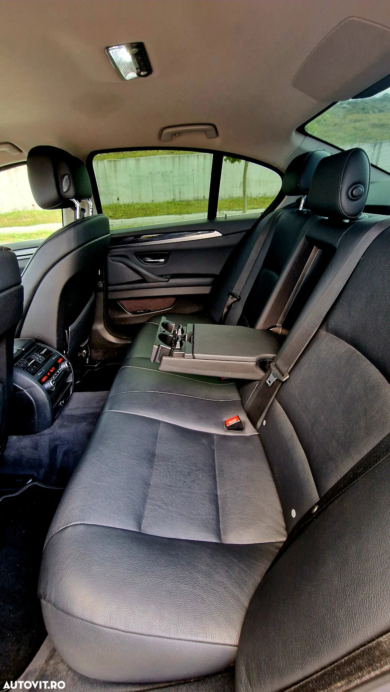 BMW Seria 5 520d - 13