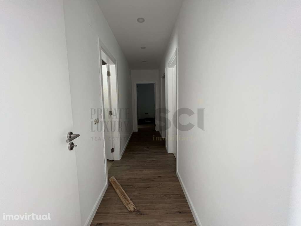 Moradia T4 Banda com Piscina | Cruz de Pau | Em Construção - Grande imagem: 5/27