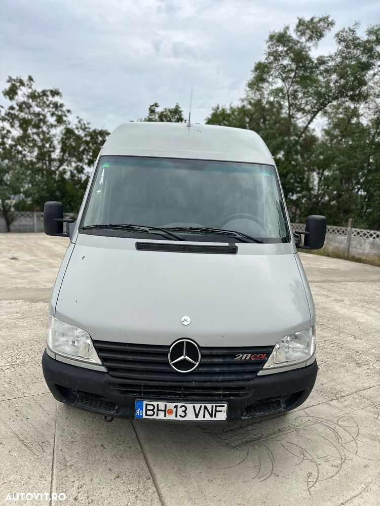 Mercedes-Benz Sprinter - 1
