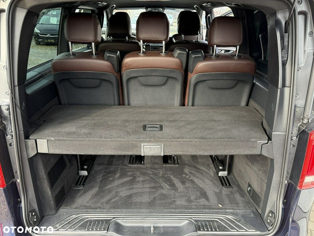 Mercedes-Benz Klasa V - 23