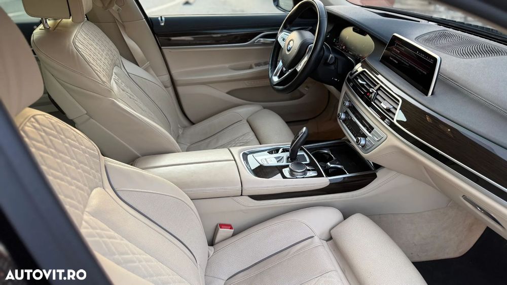 BMW Seria 7 740d xDrive - 18