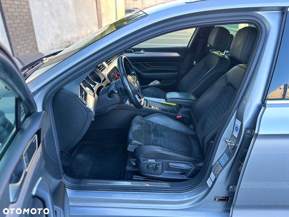 Volkswagen Passat Variant 2.0 TDI EVO Elegance DSG - 13