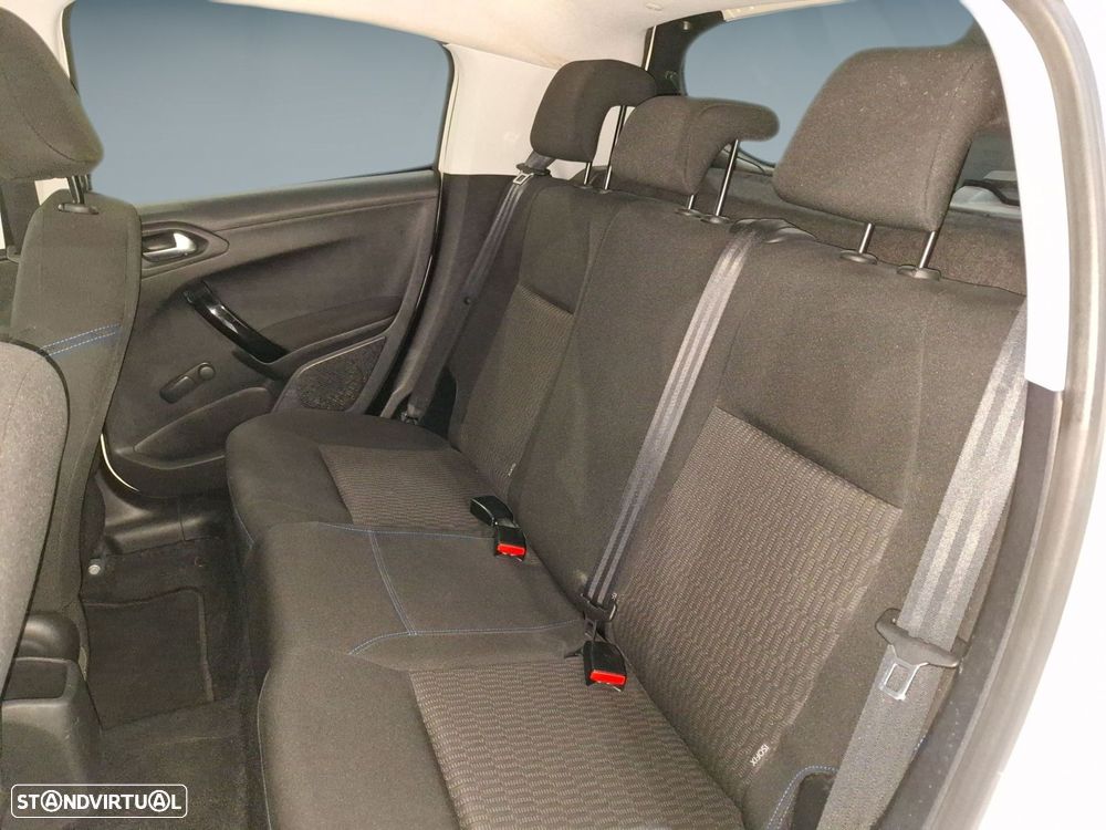 Peugeot 208 1.2 PureTech Active - 12
