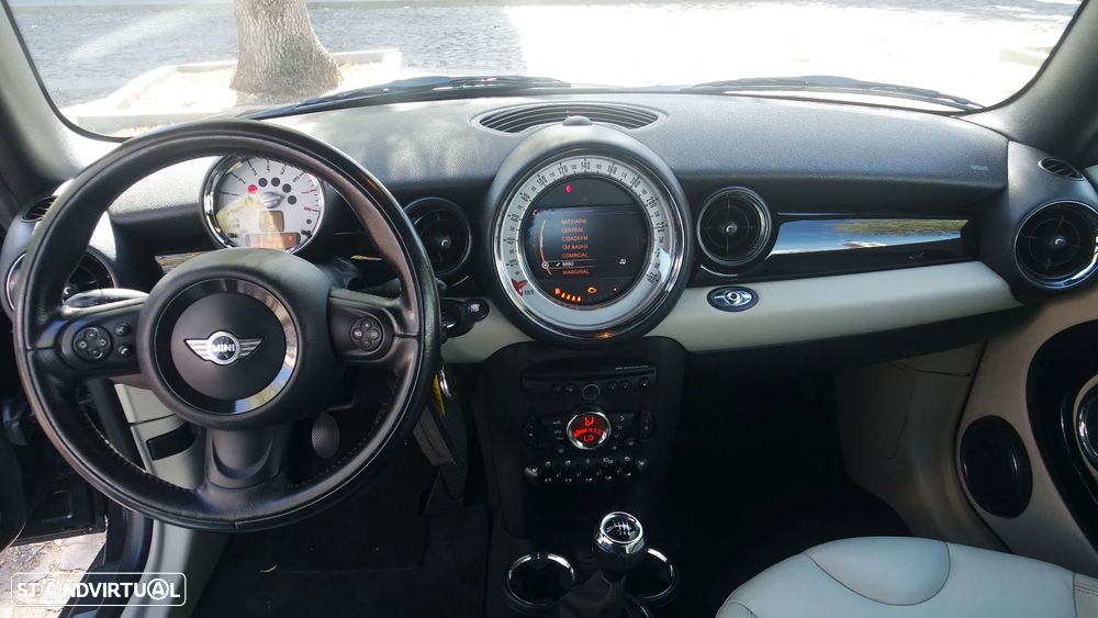 MINI Cabrio Cooper - 24