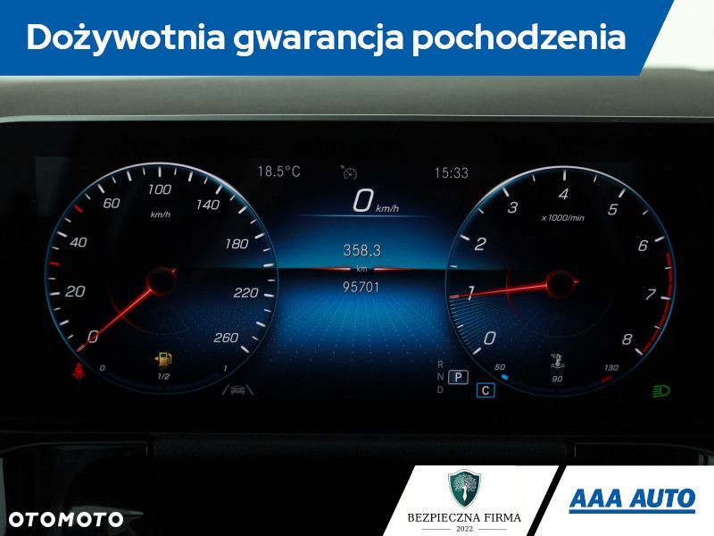 Mercedes-Benz GLA - 10