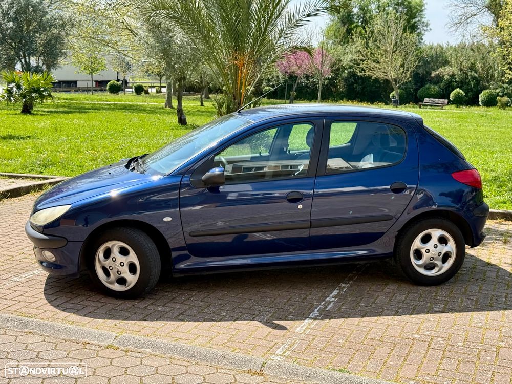 Peugeot 206 1.1 XR - 2