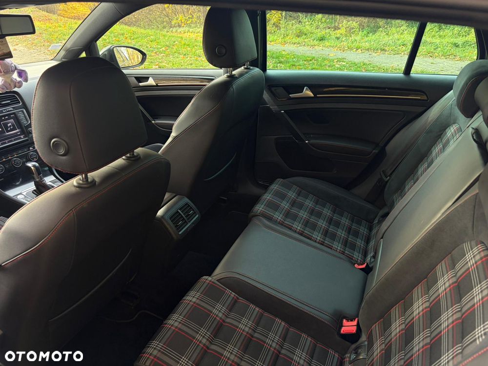 Volkswagen Golf 2.0 TSI BMT GTI DSG - 16