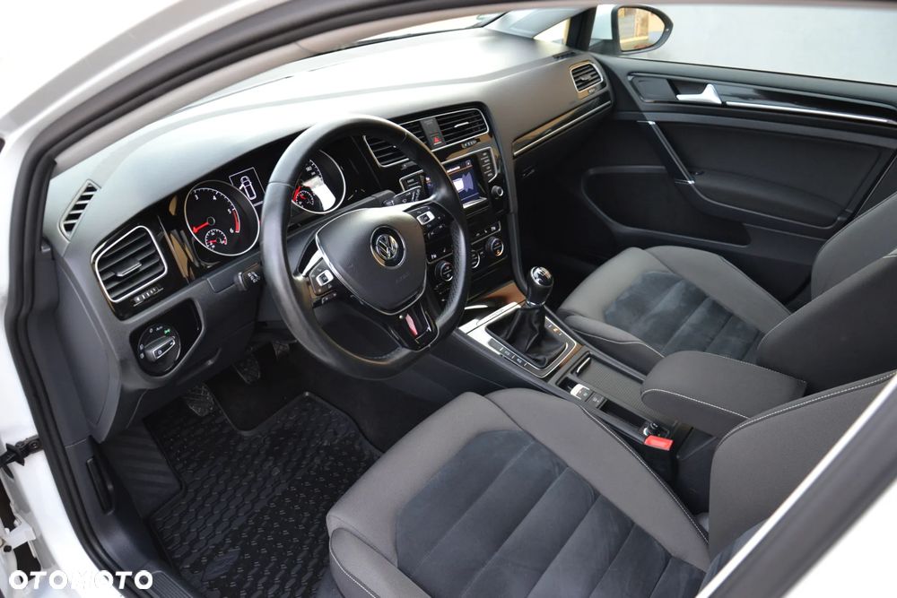 Volkswagen Golf 2.0 TDI 4Motion (BlueMotion Technology) Highline - 15