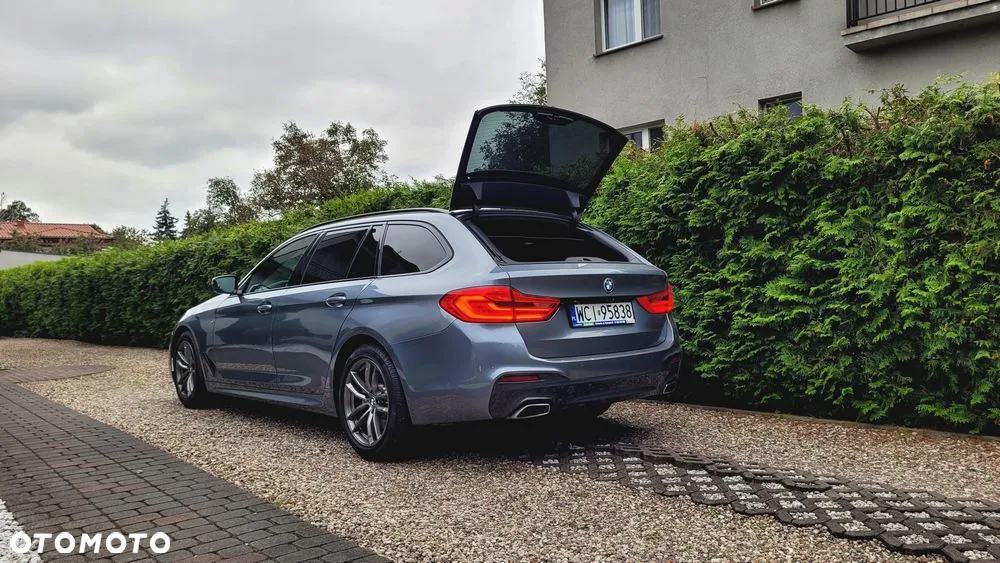 BMW Seria 5 520d M Sport - 9