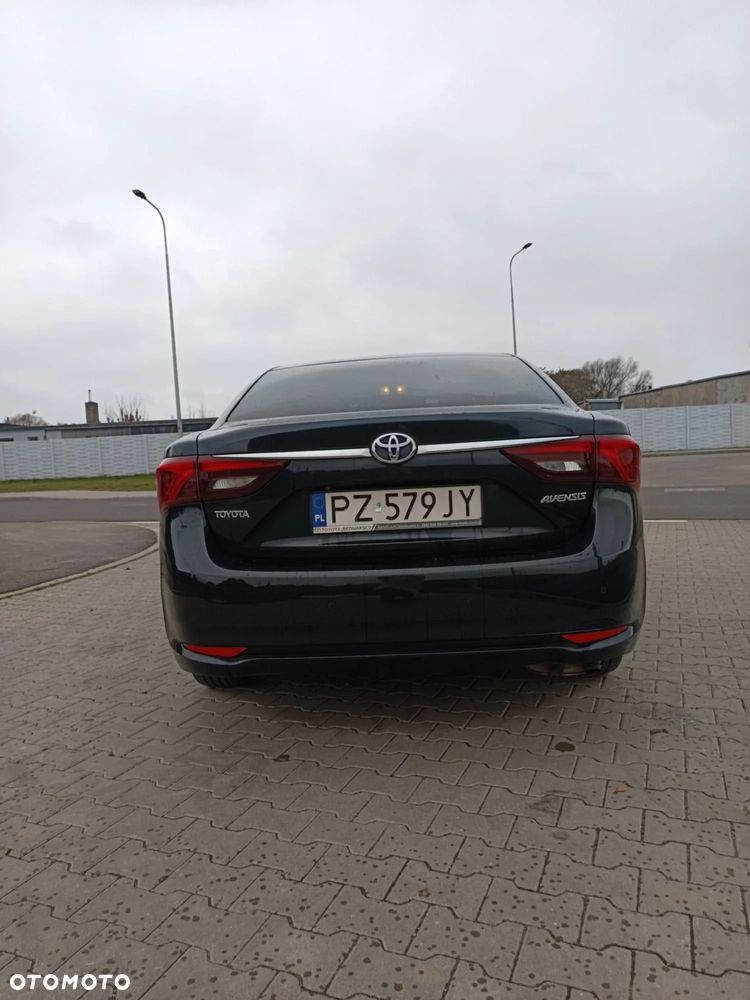 Toyota Avensis 1.8 Premium - 9