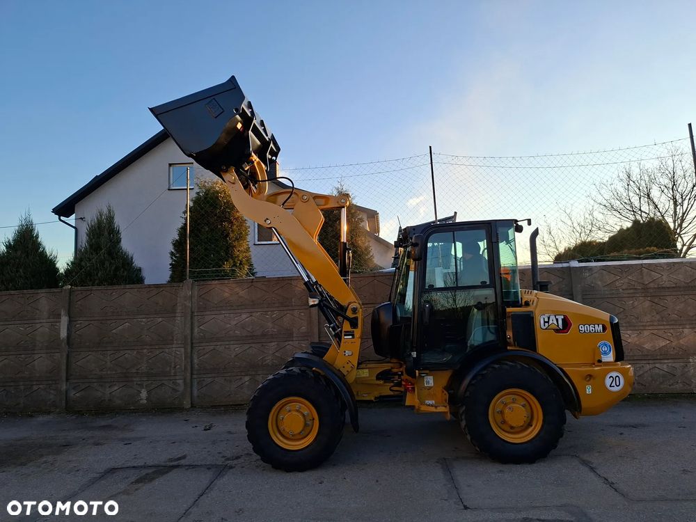 Caterpillar CAT 906 M - 14