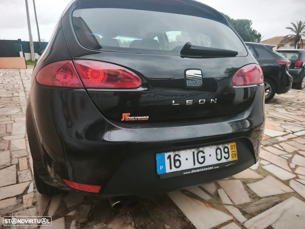 SEAT Leon 2.0 TDI DPF FR - 2