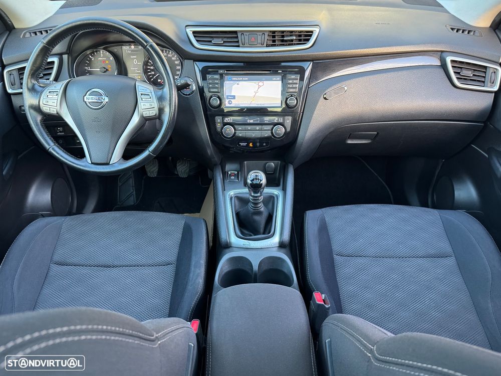Nissan Qashqai 1.5 dCi N-Connecta 18 - 10