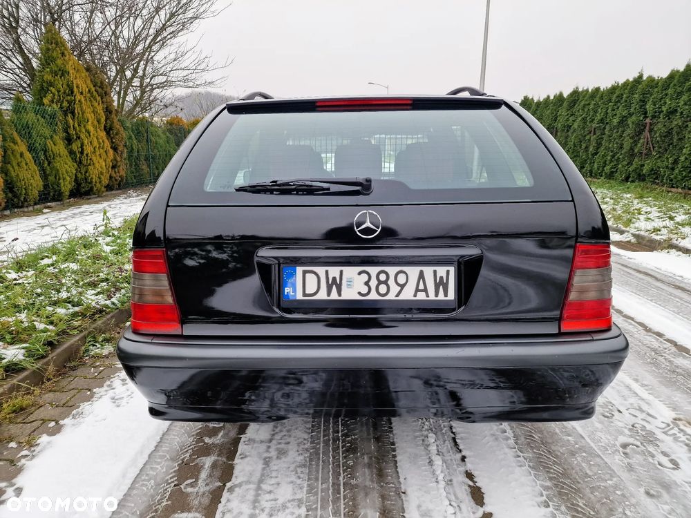 Mercedes-Benz Klasa C 180 T Esprit - 14