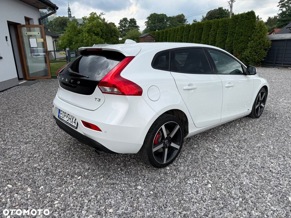 Volvo V40 T3 Drive-E R-Design Momentum - 23