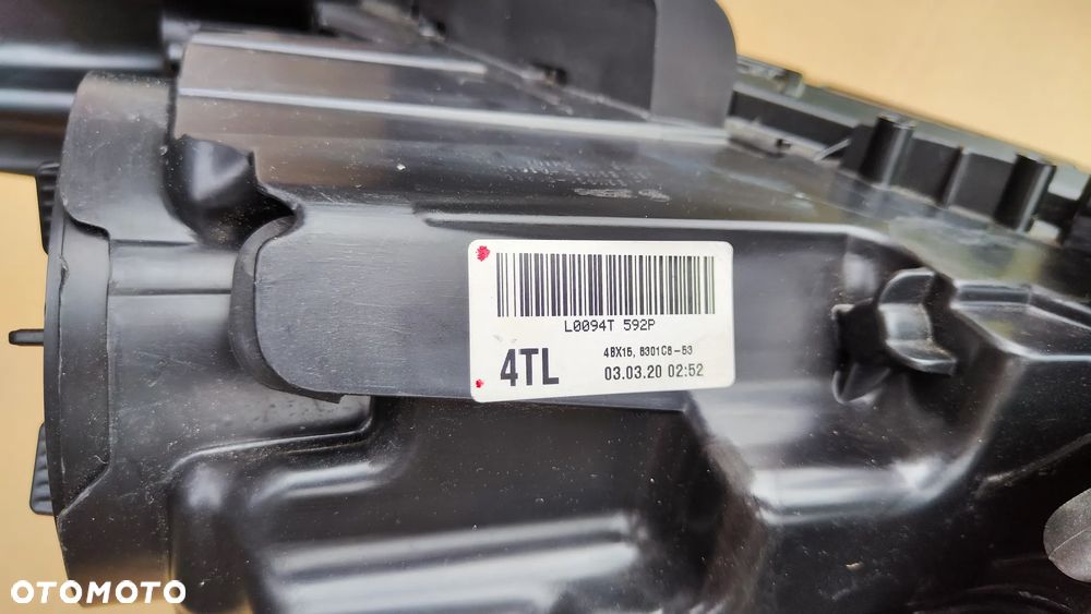 Mitsubishi Outlander Lift 16-23 Lampa Przód Soczewka Lewa Nieklejona Oryginał EU - 6