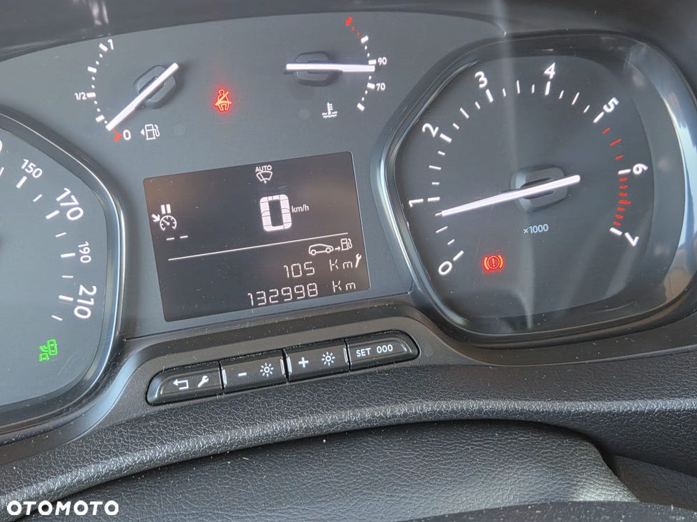 Opel Vivaro - 32