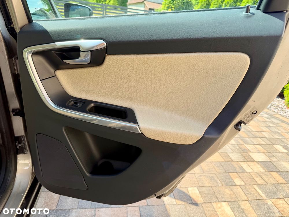 Volvo XC 60 - 28