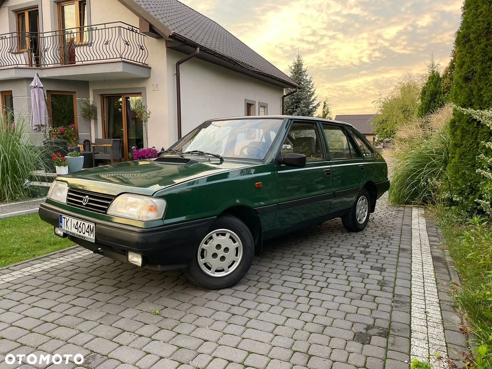 Polonez Caro - 25