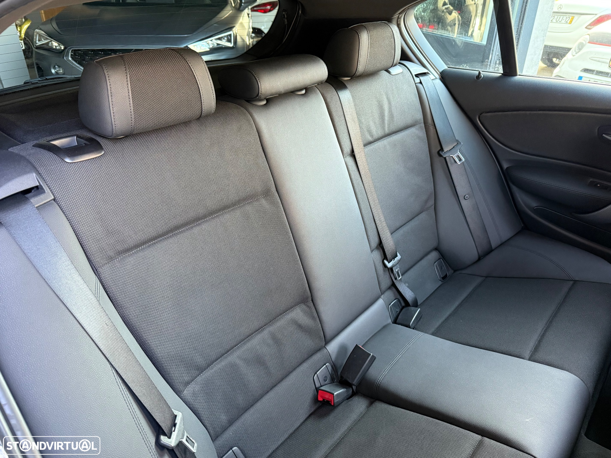 BMW 116 d Pack M - 5