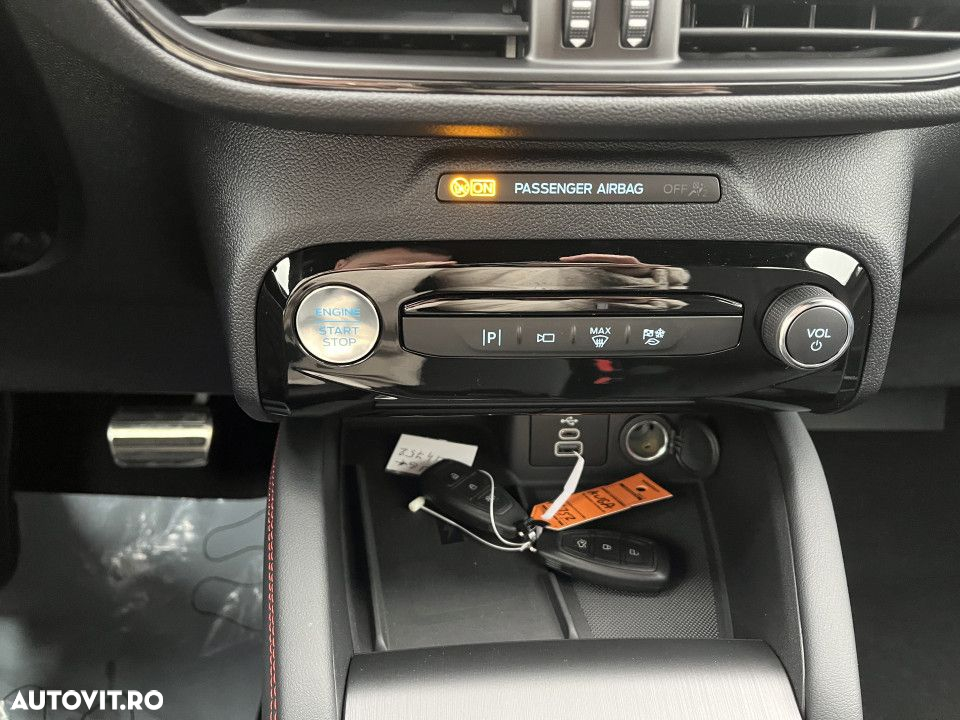 Ford Kuga - 15