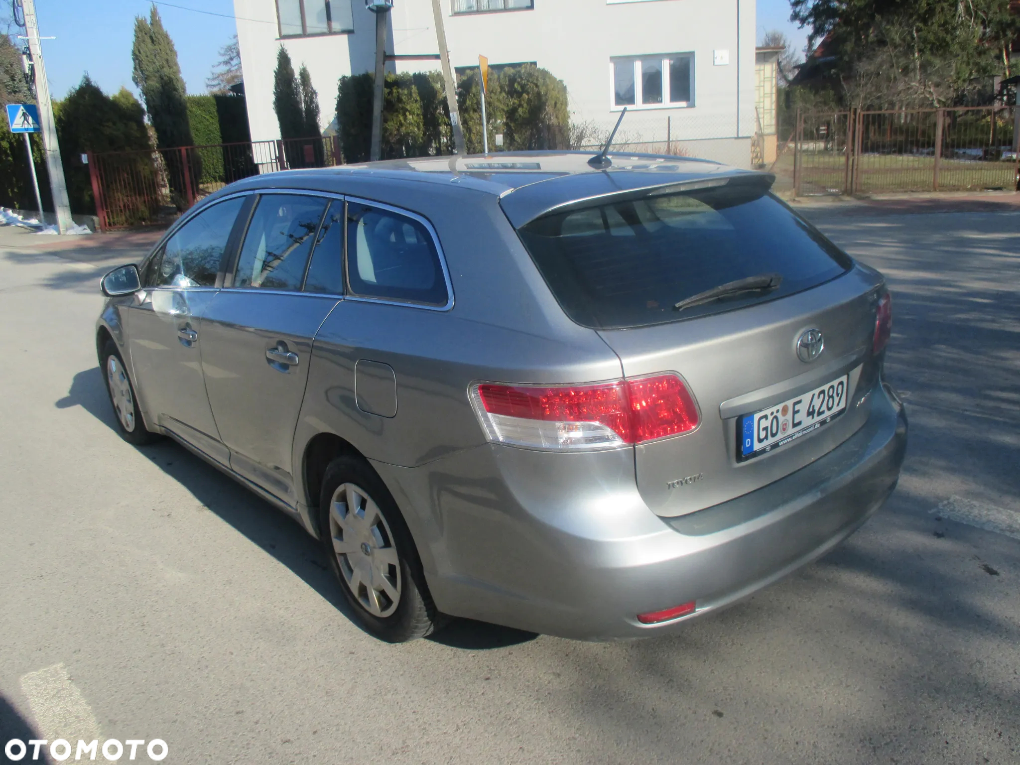 Toyota Avensis 1.6 Active - 3