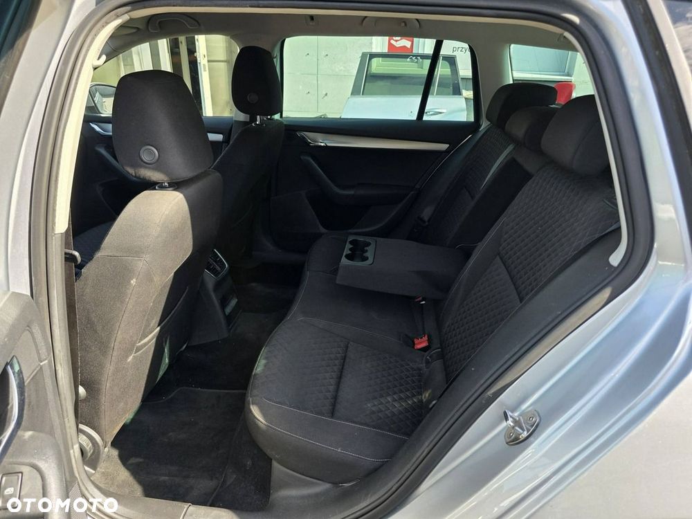 Skoda Octavia 1.4 TSI Ambition - 36