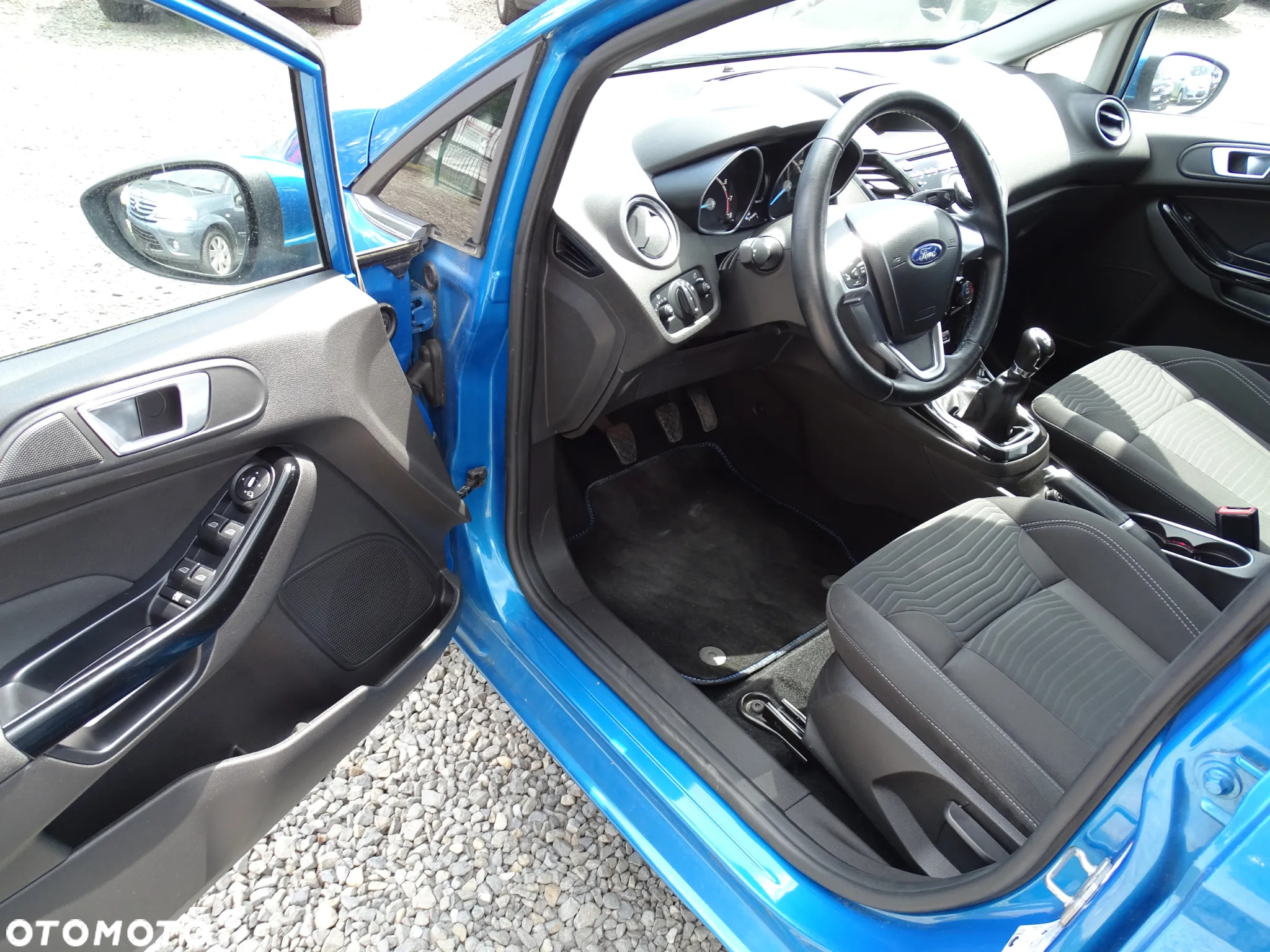 Ford Fiesta - 23