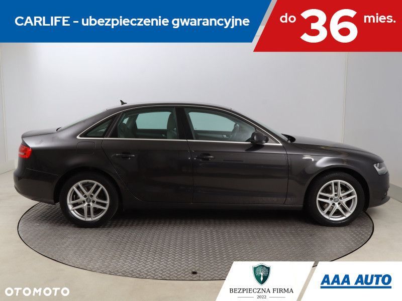Audi A4 Limousine - 8