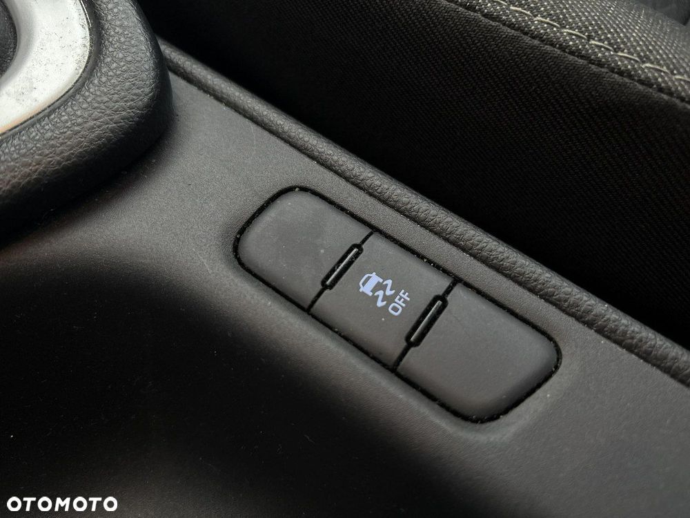 Toyota Yaris 1.5 Comfort - 23