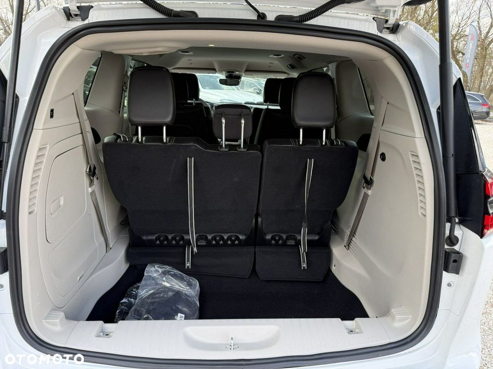 Chrysler Pacifica - 25