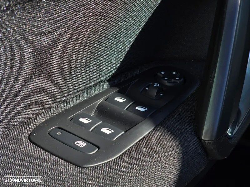 Peugeot 308 SW BlueHDi 130 EAT6 Stop & Start Active - 23