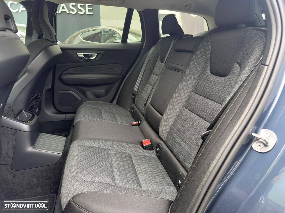 Volvo V60 2.0 T6 AWD TE Core - 4