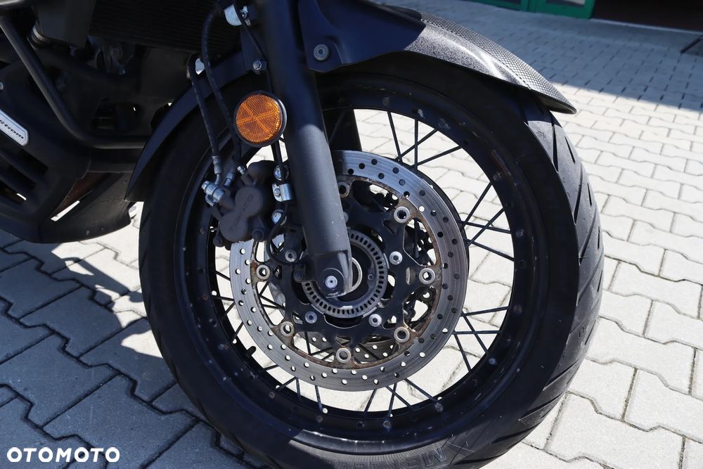 Suzuki V-STROM - 16