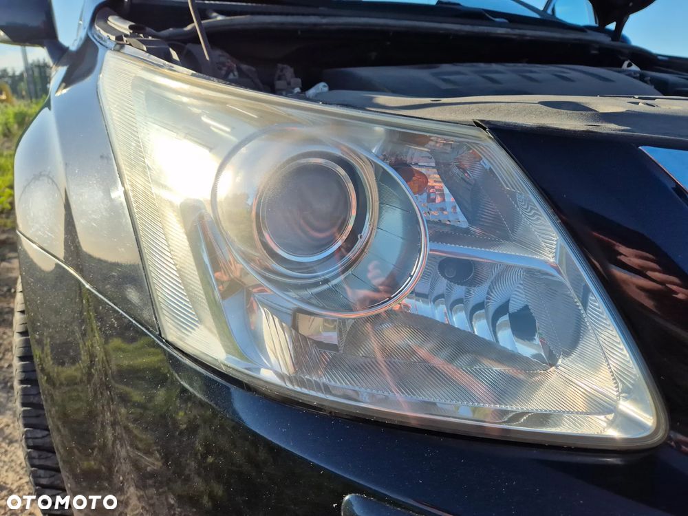 Toyota Avensis 1.8 Premium - 5
