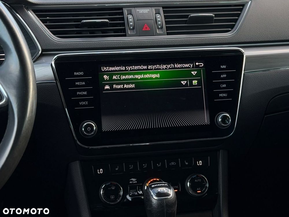 Skoda Superb 2.0 TDI SCR 4x4 Scout DSG - 34